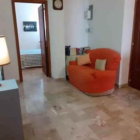 House In Center * Gallipoli
